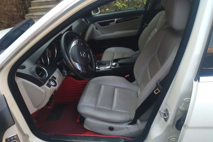 奔驰C级 2011款 C 200 CGI 时尚型局部细节19