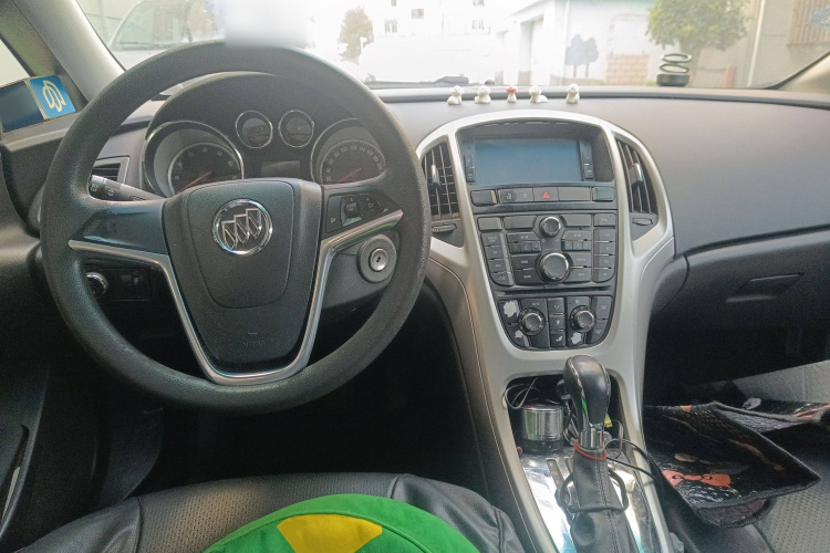 别克 英朗 2014款 XT 1.6L 自动时尚版中控内饰7002