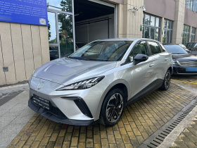 名爵 MG4 EV 2023款 415km 出海冠军行政版