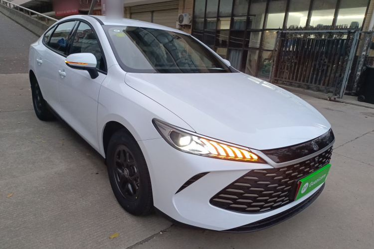 比亚迪 秦PLUS 2025款 DM-i 智驾版 55KM领先型车身外观6002