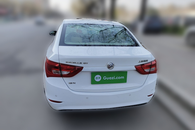 别克 英朗 2015款 15N 手动精英型车身外观6