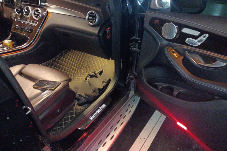 奔驰GLC 2019款 改款 GLC 260 L 4MATIC 豪华型局部细节9005