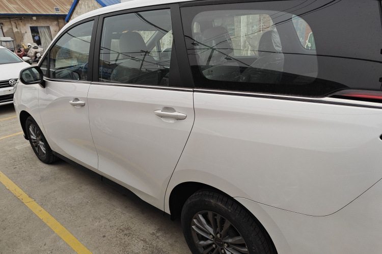 上汽大通MAXUS 大通G50 2024款 PLUS 1.5T 幸福推荐自动荣耀版车身外观6003