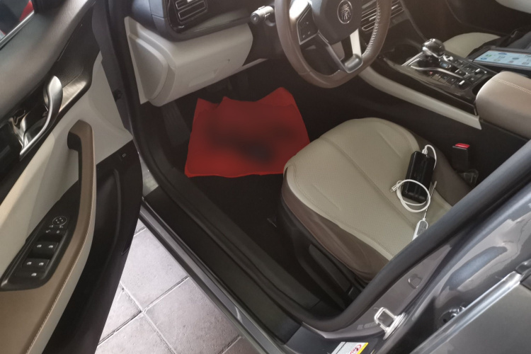 比亚迪 秦PLUS 2024款 荣耀版 DM-i 55KM领先型中控内饰20