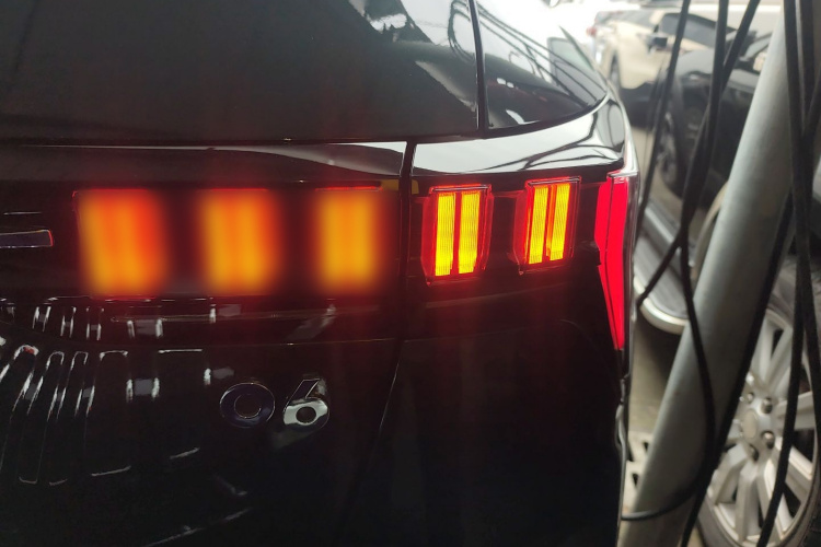 领克06 2023款 Remix 1.5T Hero车身外观6006