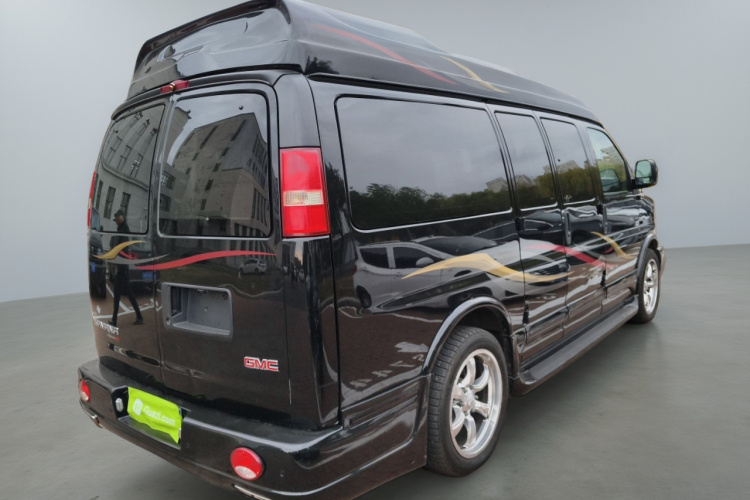 GMC SAVANA 2014款 5.3L 四驱领袖版车身外观7