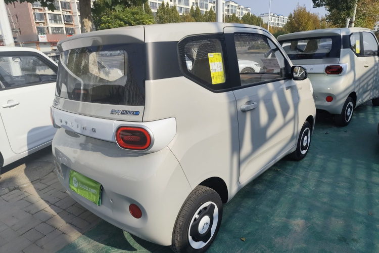 五菱汽车 宏光MINIEV 2024款 第三代 215km 青春版车身外观7