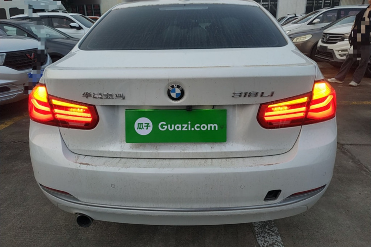 宝马3系 2018款 318Li车身外观6