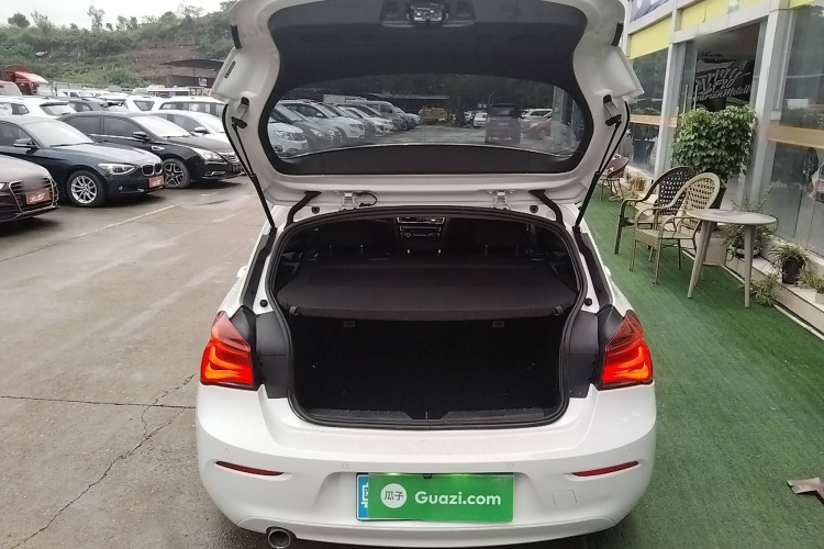 宝马1系(进口) 2016款 118i 领先型局部细节23