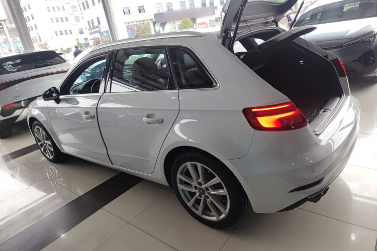 奥迪A3 2020款 Sportback 35 TFSI 进取型 国VI车身外观4