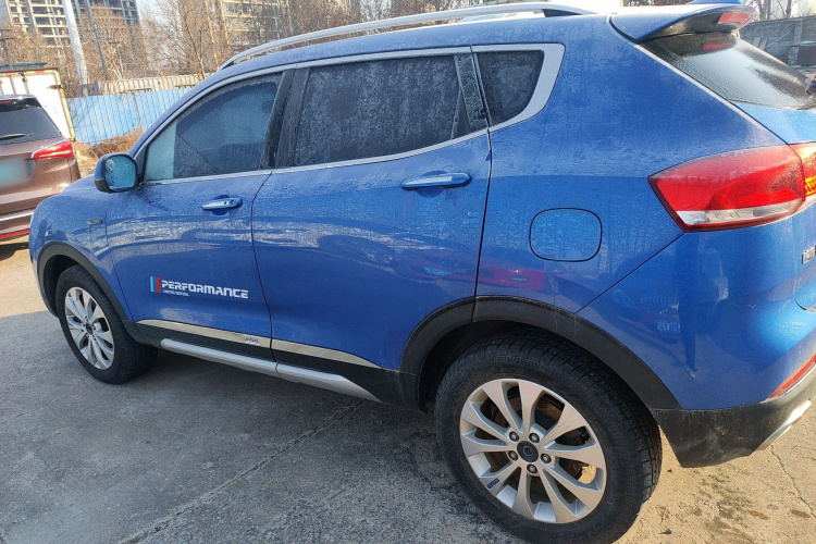 哈弗H2s 2017款 蓝标 1.5T 手动精英型车身外观4