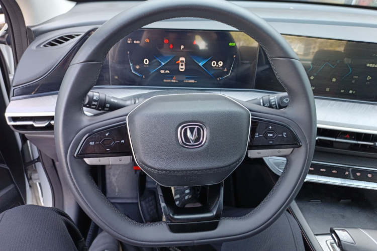 长安 逸动 2022款 PLUS 蓝鲸NE 1.4T GDI DCT旗舰版中控内饰13