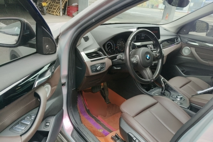 宝马X1 2021款 sDrive25Li 领先型中控内饰20