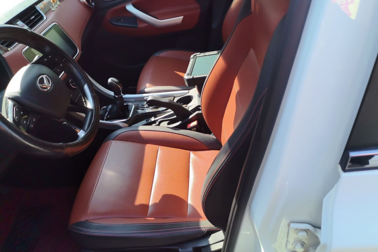 北汽幻速S3 2016款 S3L 1.5L 手动尊贵型局部细节19