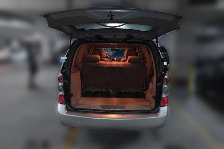 别克GL8 2014款 2.4L 经典版局部细节23