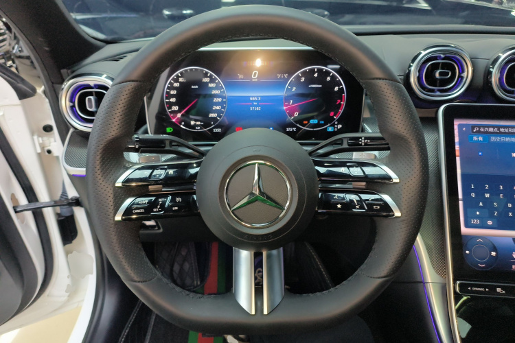 奔驰C级 2022款 C 260 L 运动版中控内饰13