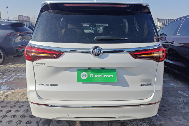 别克GL8 2020款 ES陆尊 653T 旗舰型车身外观6