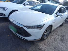 比亚迪 秦PLUS 2024款 荣耀版 DM-i 55KM领先型