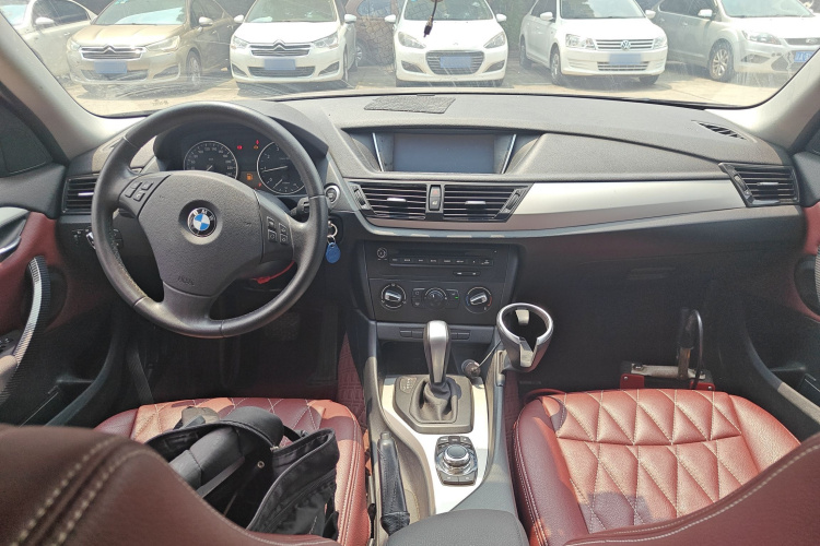 宝马X1 2013款 sDrive18i 时尚型中控内饰12