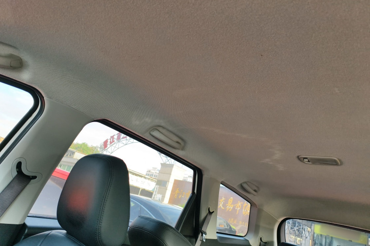 五菱汽车 五菱宏光S3 2019款 1.5L 手动标准型 国VI中控内饰22