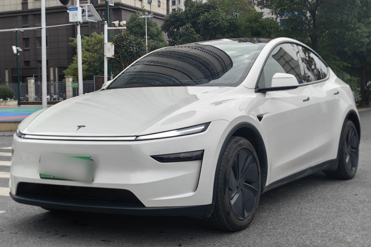 特斯拉 Model Y 2025款 后轮驱动版车身外观1