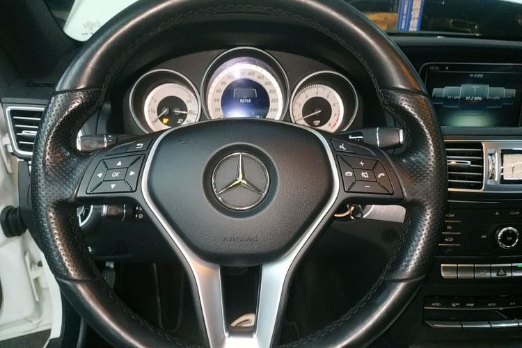 奔驰E级(进口) 2014款 E 200 轿跑版局部细节13