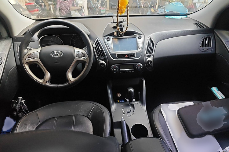 北京现代ix35 2012款 2.0L 自动两驱精英版GLS中控内饰7002