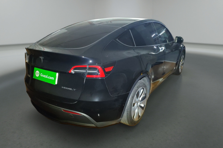 特斯拉 Model Y 2022款 改款 后轮驱动版车身外观7