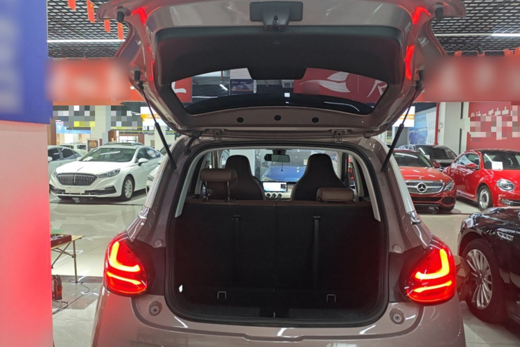 五菱汽车 五菱缤果 2023款 333km 灵犀互联款局部细节23