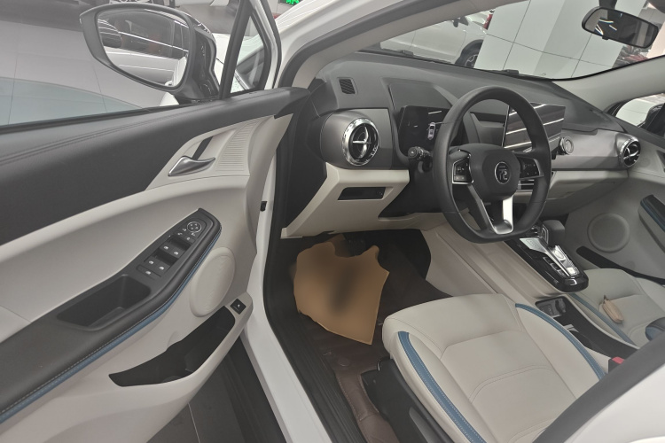 比亚迪 元Pro 2023款 401KM豪华型中控内饰20