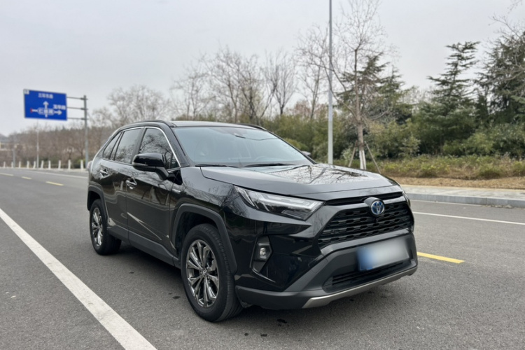 丰田 RAV4荣放 2023款 双擎 2.5L E-CVT两驱精英Plus版车身外观6005