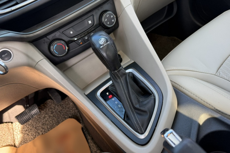 别克 英朗 2016款 15N 自动精英型中控内饰7008