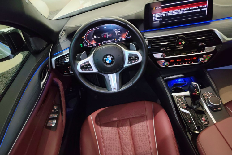 宝马5系 2021款 530Li 领先型 M运动套装中控内饰13