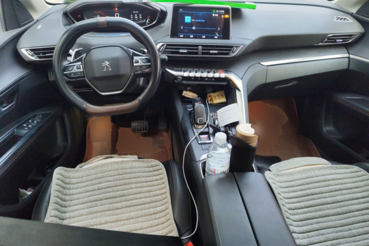 标致4008 2019款 380THP 尝先版中控内饰12