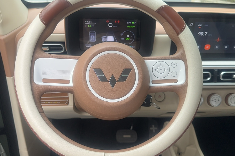 五菱汽车 宏光MINIEV 2024款 第三代 170km中控内饰7007