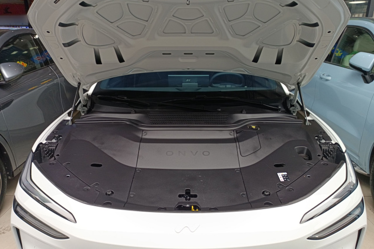 乐道L60 2024款 60kWh 后驱版机舱底盘24