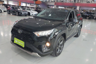 丰田 RAV4荣放 2022款 2.0L CVT四驱风尚Plus版