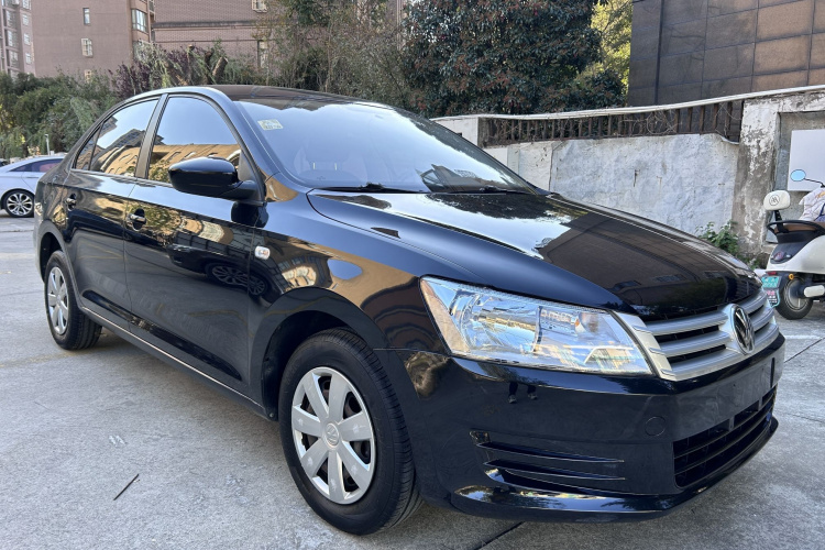 大众 桑塔纳 2015款 1.6L 自动风尚版车身外观6002