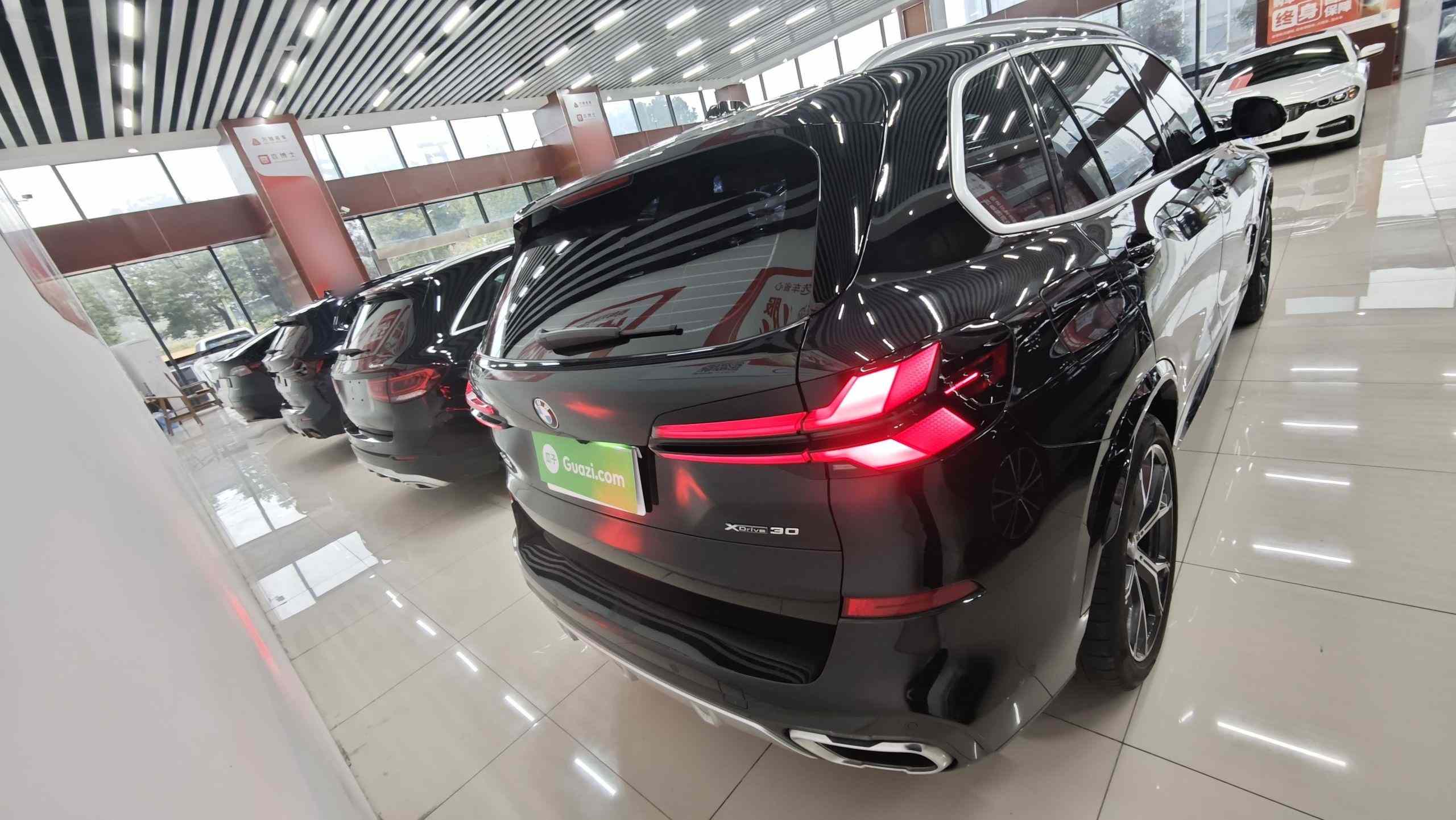 宝马X5 2023款 xDrive 30Li 尊享型M运动套装(3)