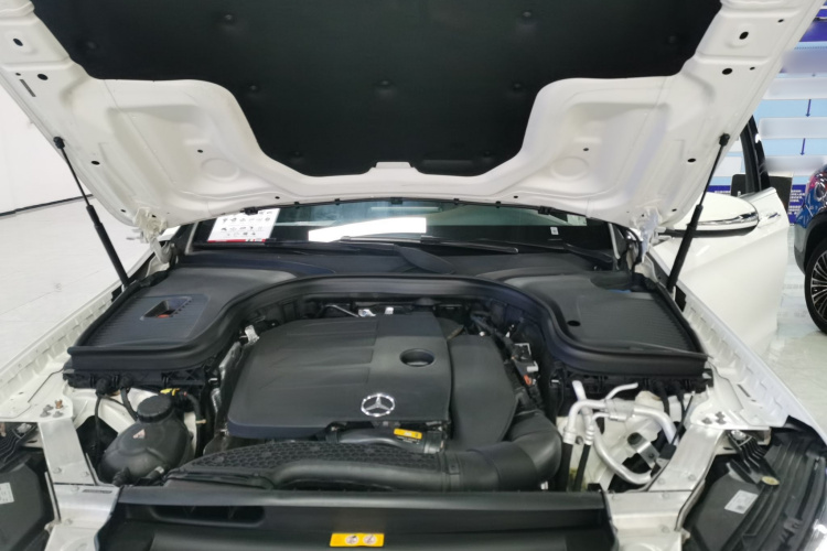 奔驰GLC 2021款 GLC 260 L 4MATIC 动感型机舱底盘24