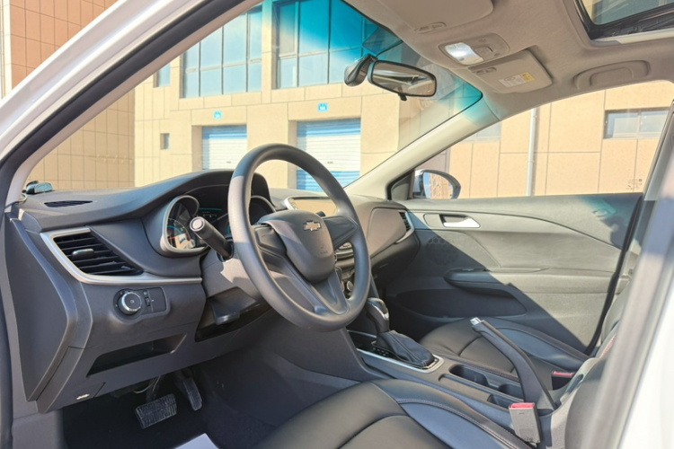 雪佛兰 科沃兹 2019款 320 自动欣享天窗版中控内饰7002