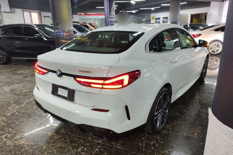 宝马2系(进口) 2021款 225i 四门轿跑车 M运动套装车身外观7