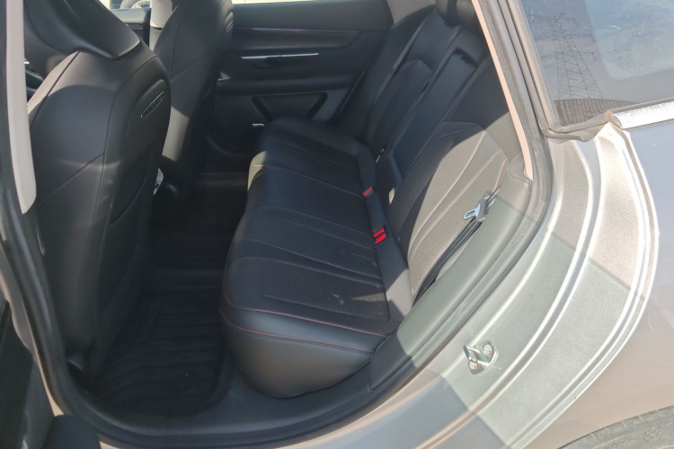 小鹏P7 2020款 670N中控内饰7004