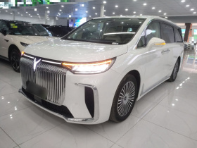 岚图汽车 岚图梦想家 2025款 PHEV 四驱旗舰鲲鹏版