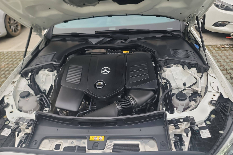 奔驰C级 2023款 C 200 L 运动版局部细节24