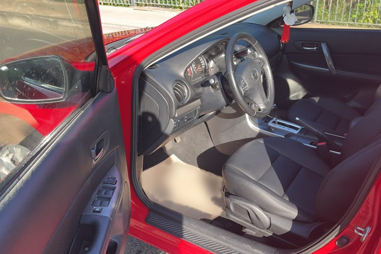 马自达6 2015款 2.0L 自动时尚型中控内饰7001