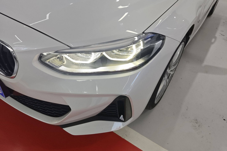 宝马1系 2019款 120i 领先型M运动套装局部细节36