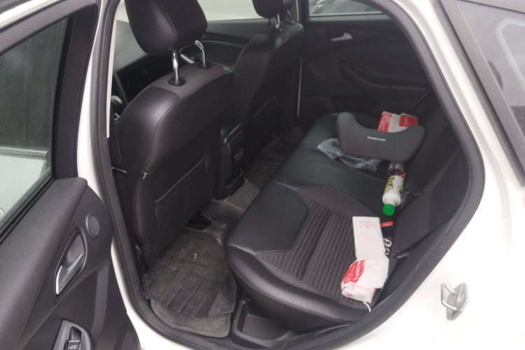 福特 福克斯 2015款 两厢 EcoBoost 180 自动运动型中控内饰21