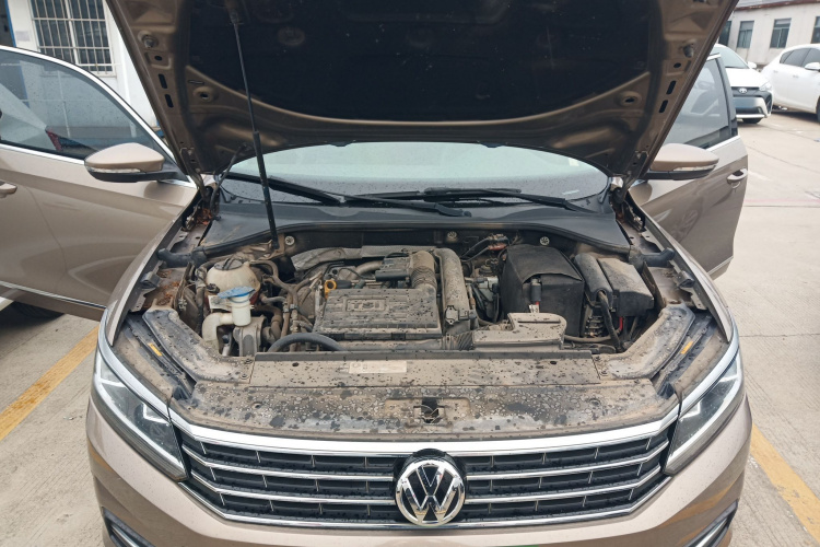 大众 帕萨特 2016款 280TSI DSG尊荣版机舱底盘24