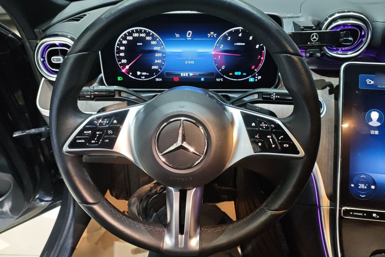 奔驰C级 2022款 C 260 L中控内饰13